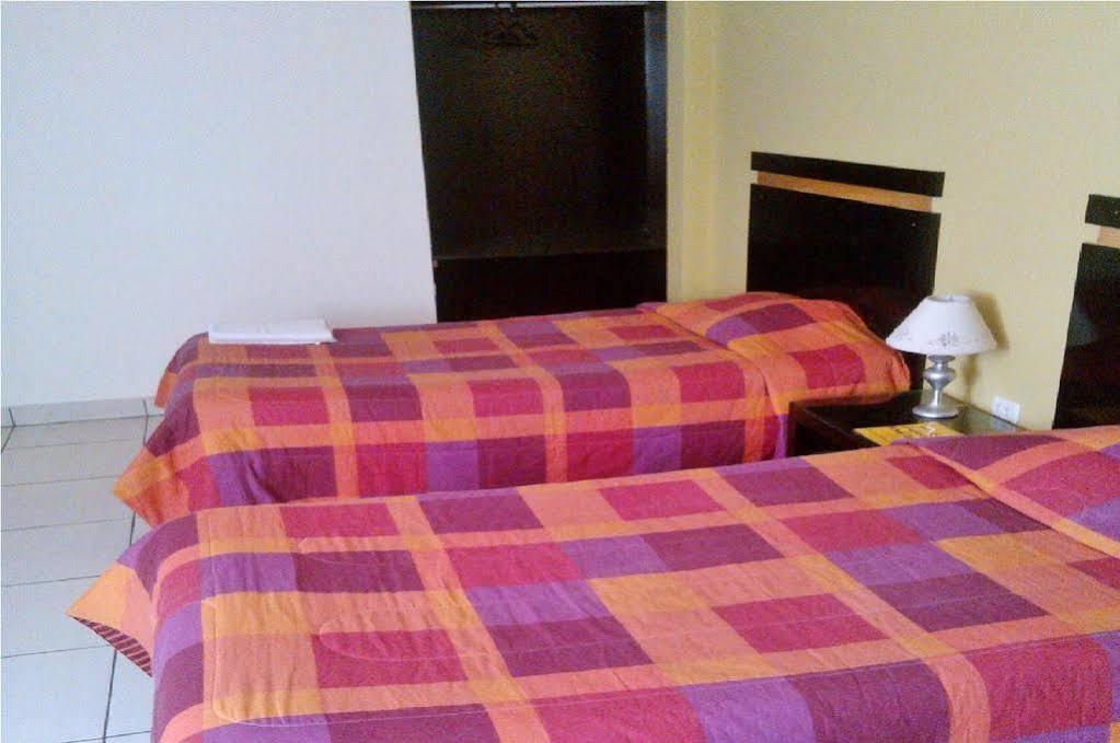 Hostal Los Balcones Nazca Eksteriør billede